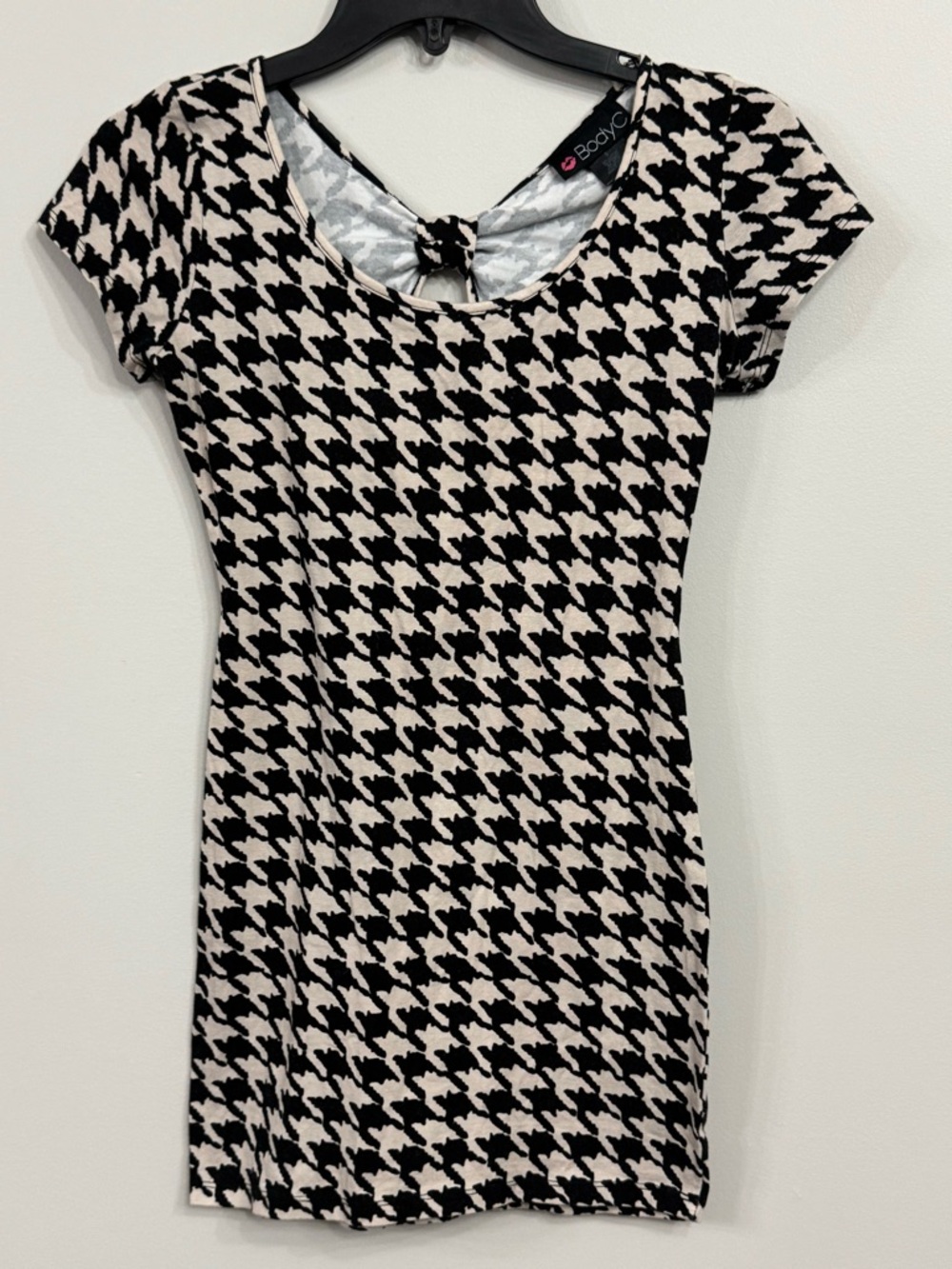Body Central women’s black and beige houndstooth bodycon dress size small